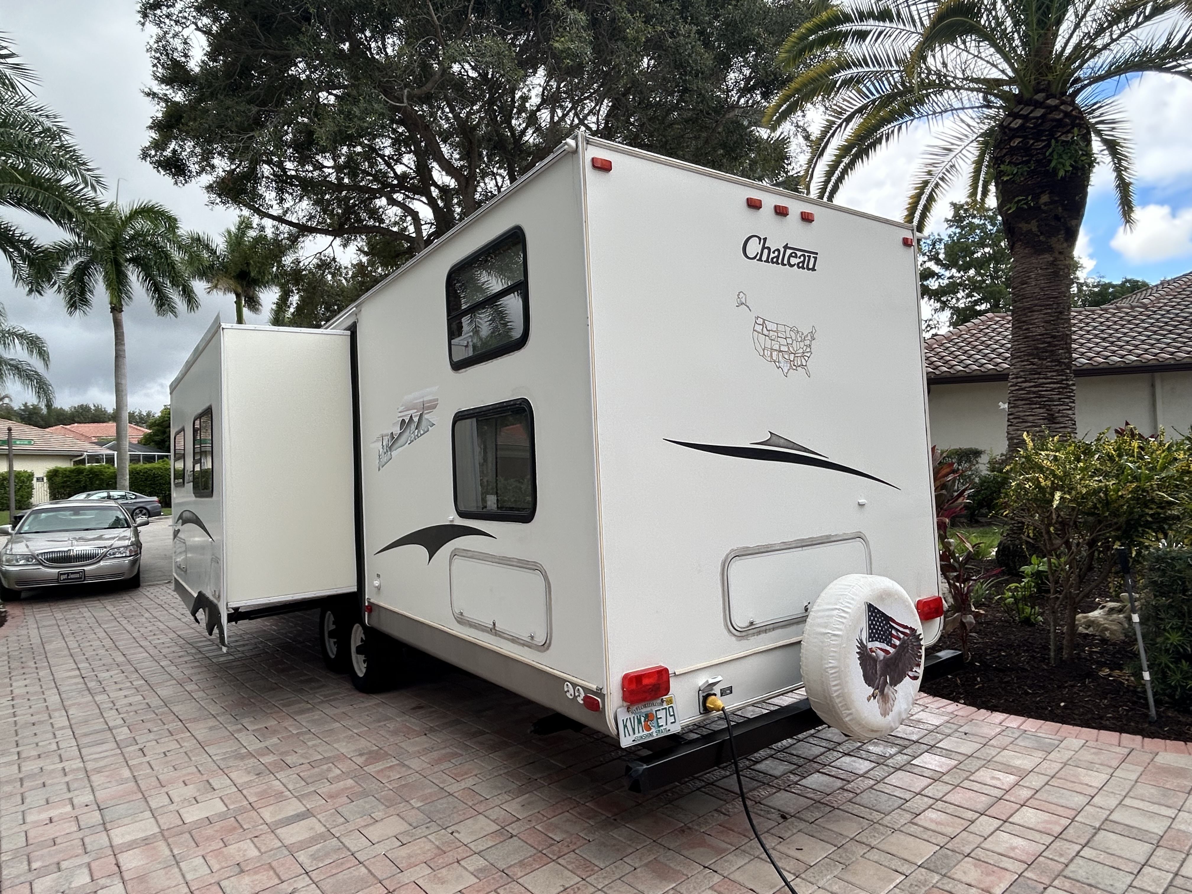 2005 Thor Motor Coach Chateau 33SW in coral springs FL