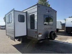 2023 COACHMEN CATALINA SUMMIT SERIES 231MKS