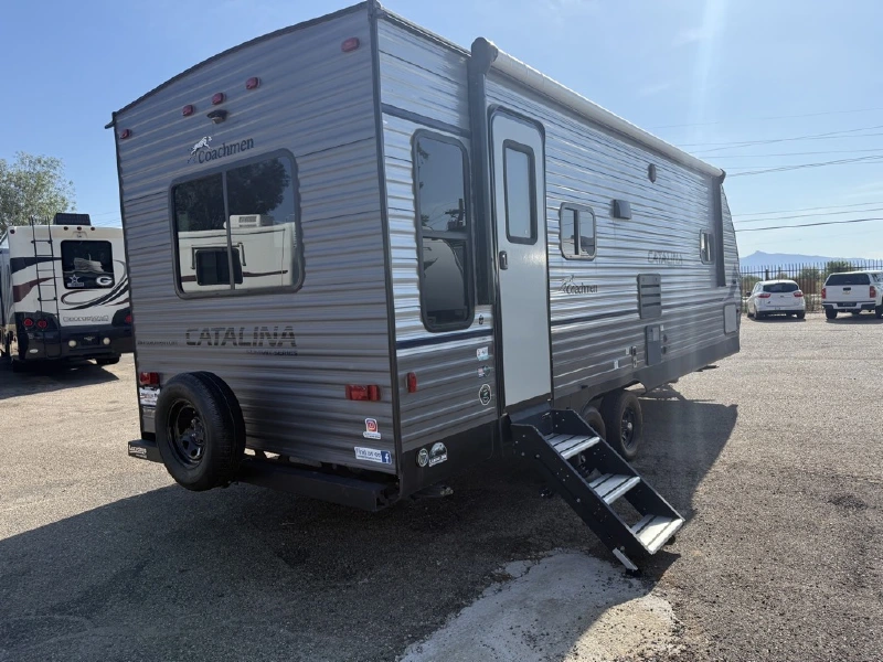 2023 COACHMEN CATALINA SUMMIT SERIES 231MKS