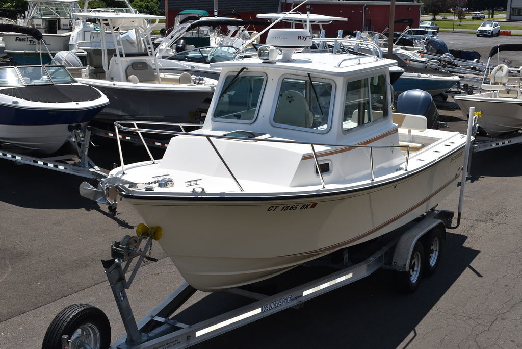 Used 2018 Steiger Craft 23 Dv Miami For Sale in East Haven