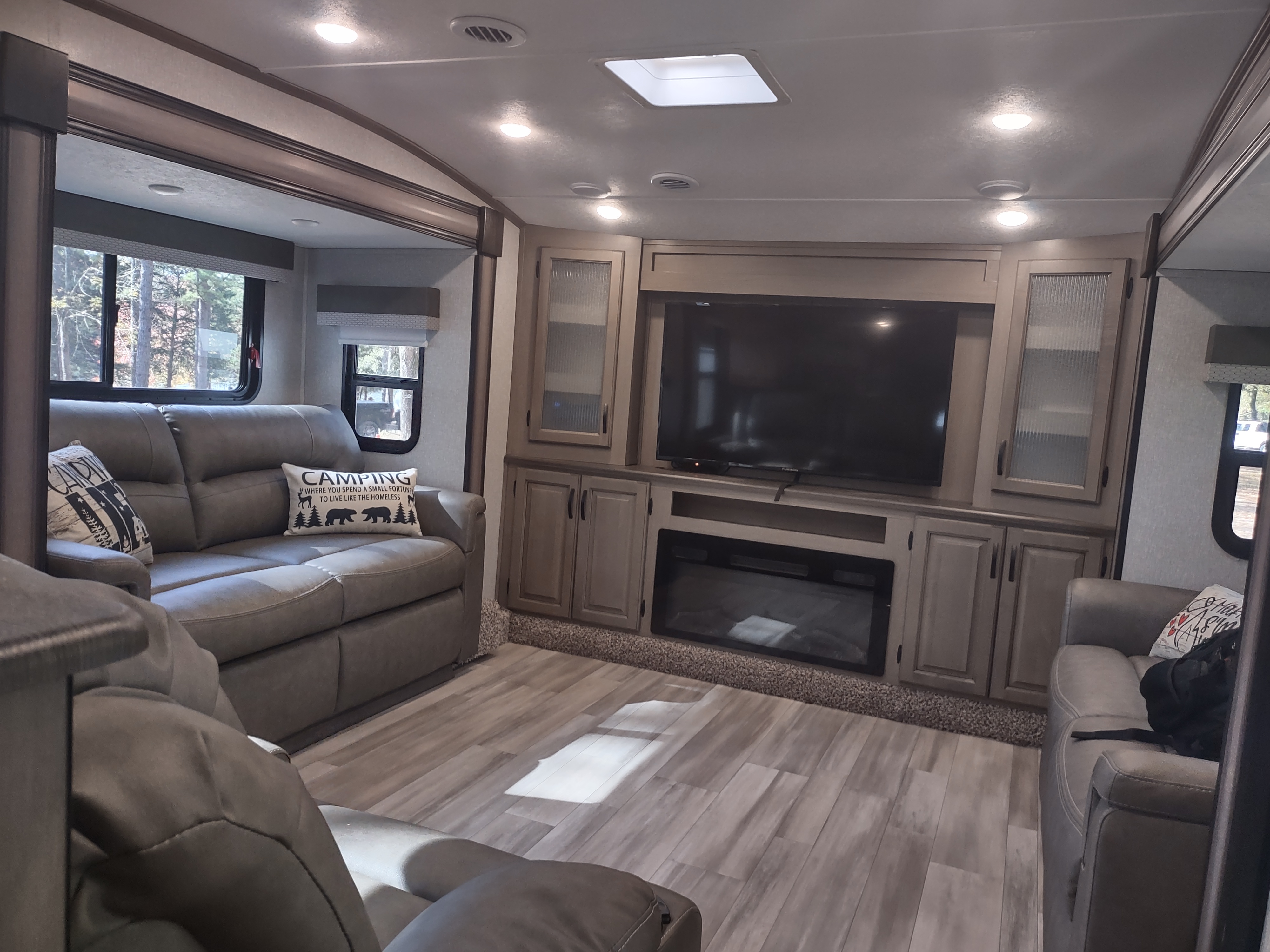 5Th Wheel With Front Living Room: Ultimate Comfort & Style Guide