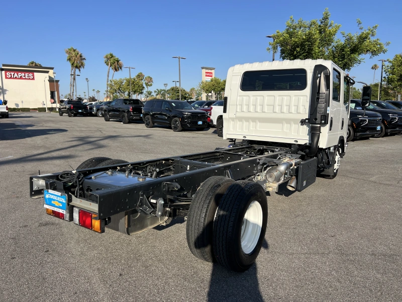 2024 CHEVROLET NPR HD