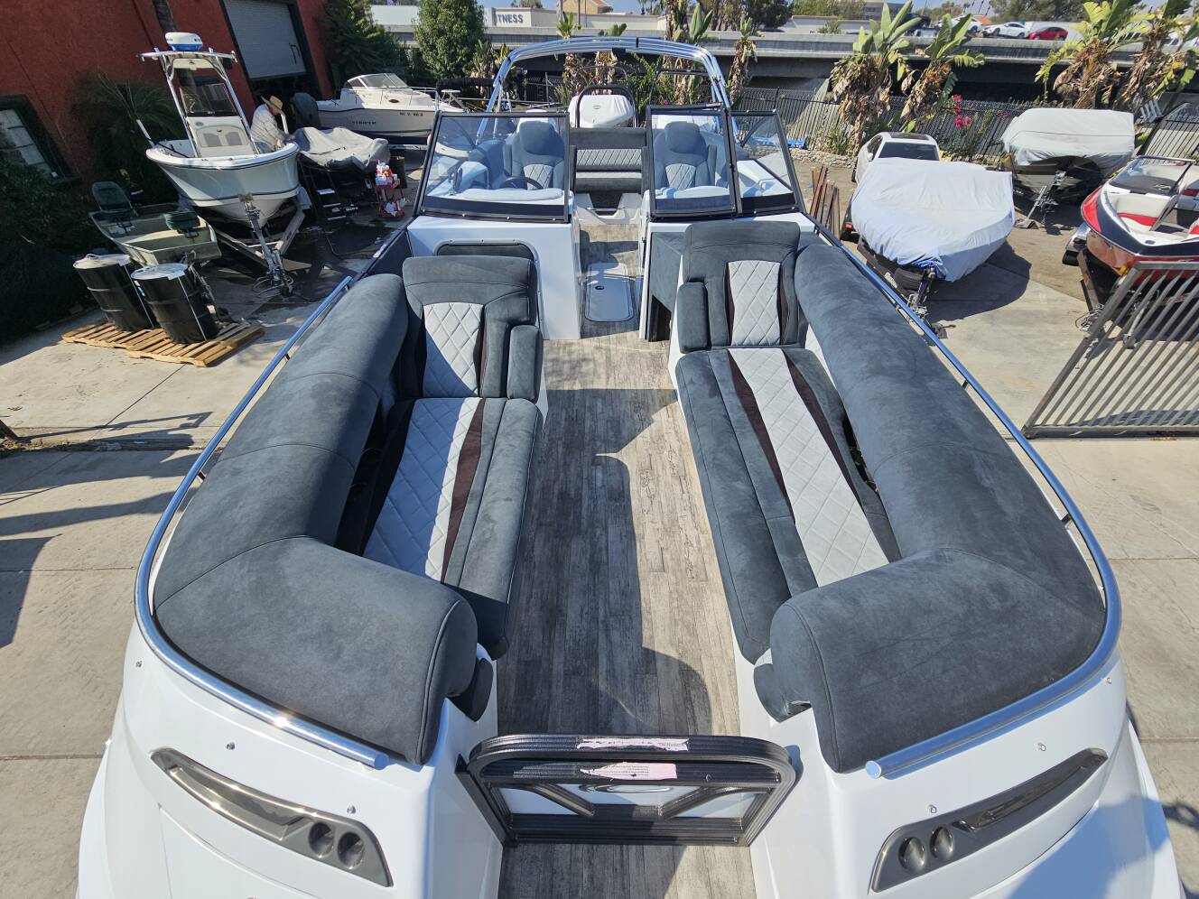 A photo of this 2018 Crest Pontoon Boats CONTINENTAL NX TWIN SLS