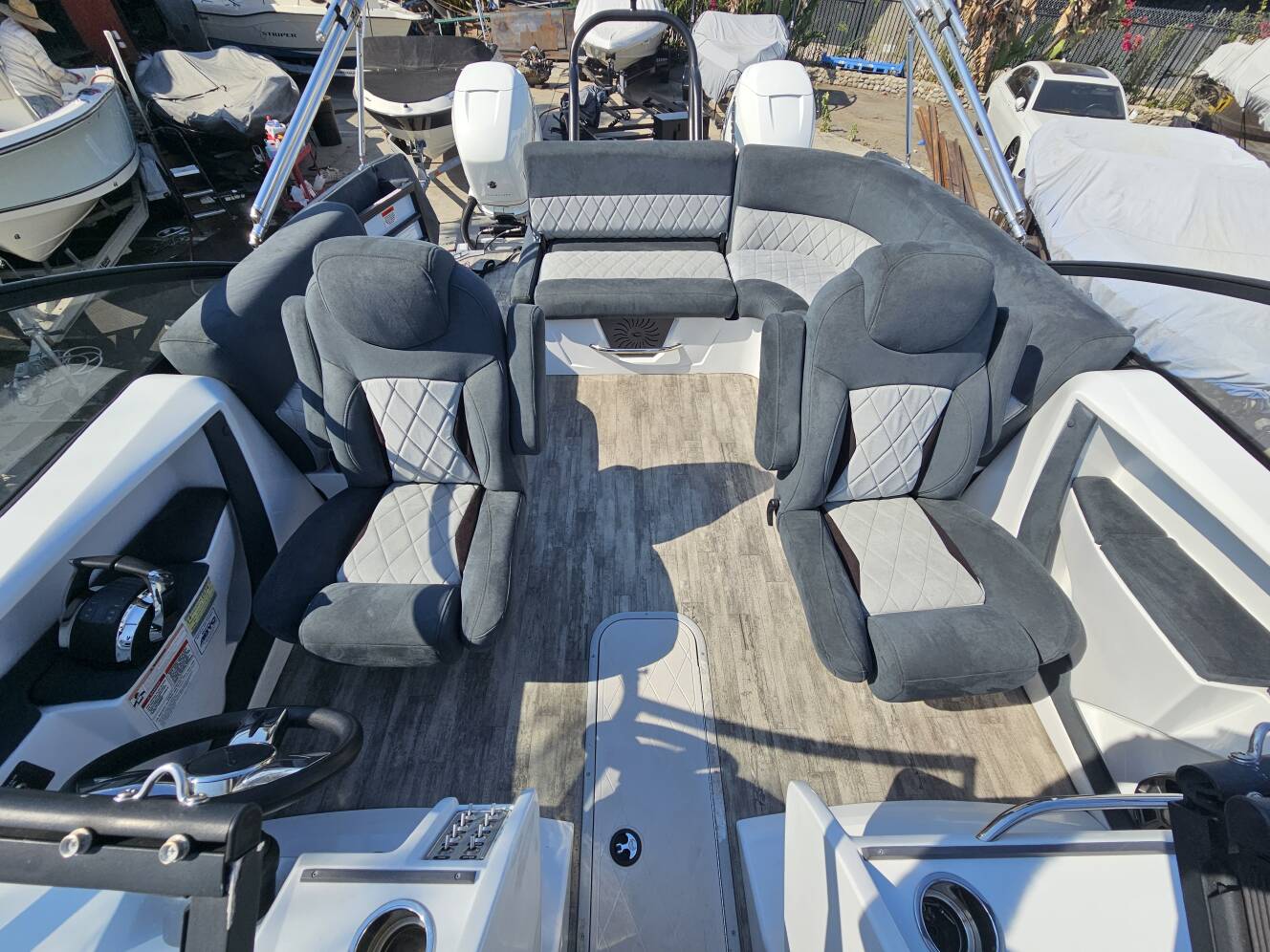 A photo of this 2018 Crest Pontoon Boats CONTINENTAL NX TWIN SLS