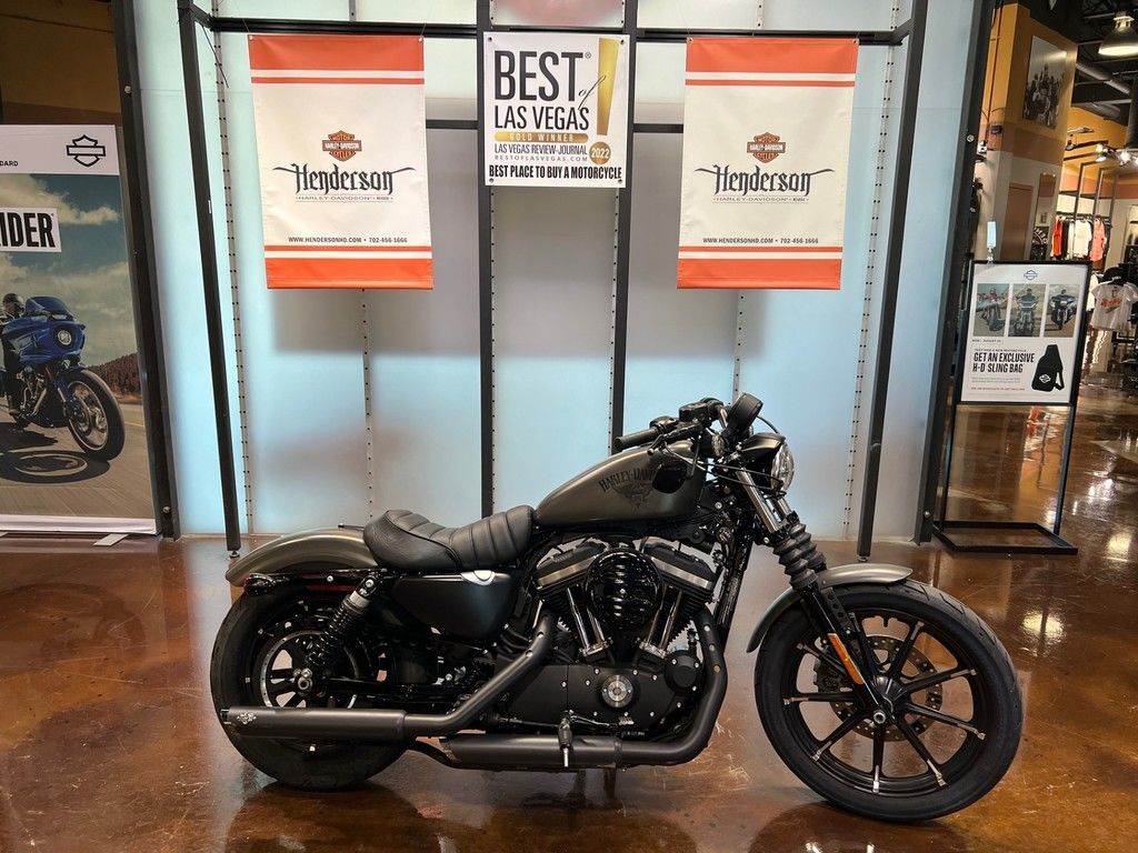 ¥ 415658 2018 Harley Davidson Sportster 883 Iron XL883N - YouTube
