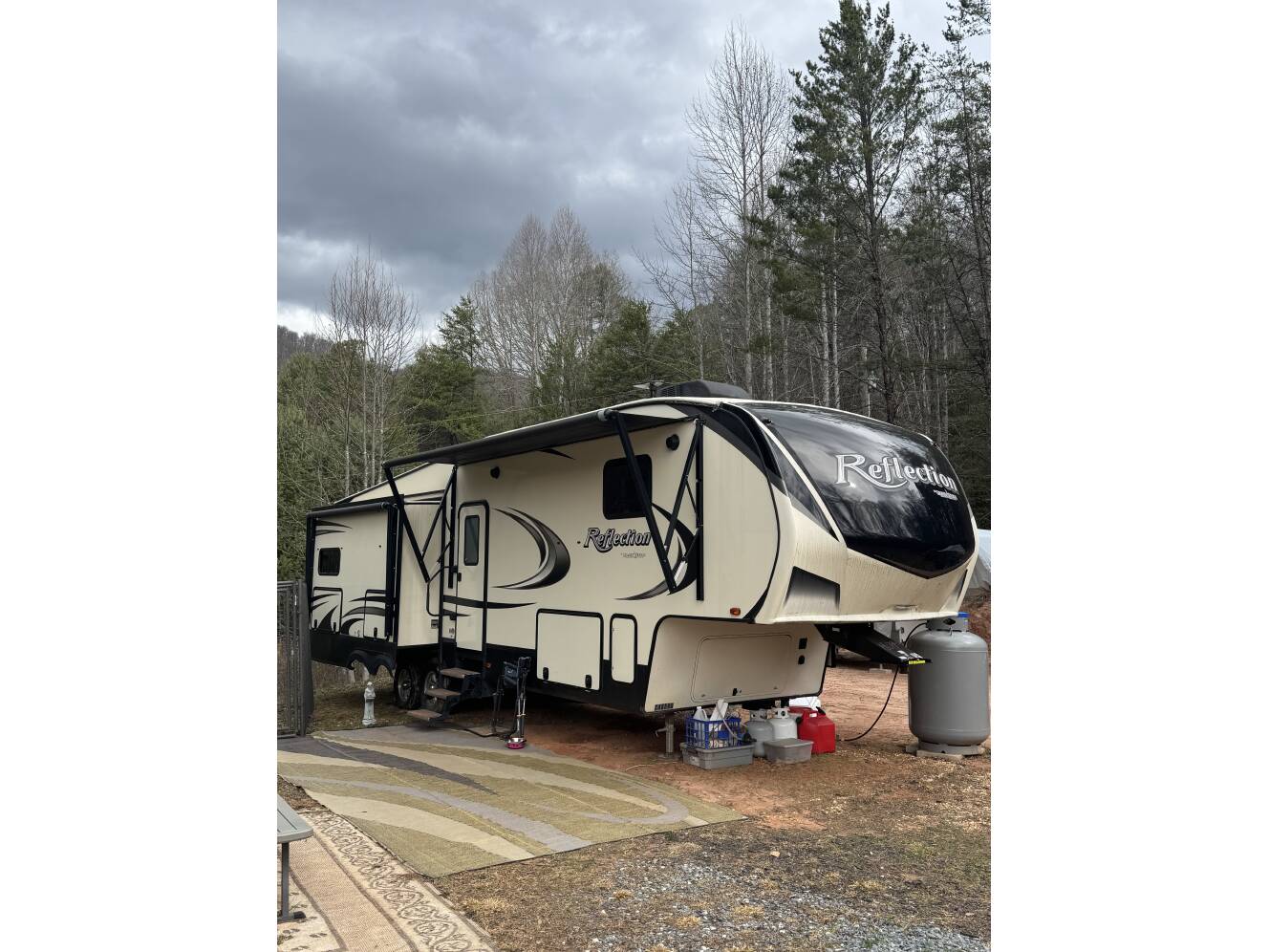 A photo of this 2019 Grand Design Reflection 320MKS