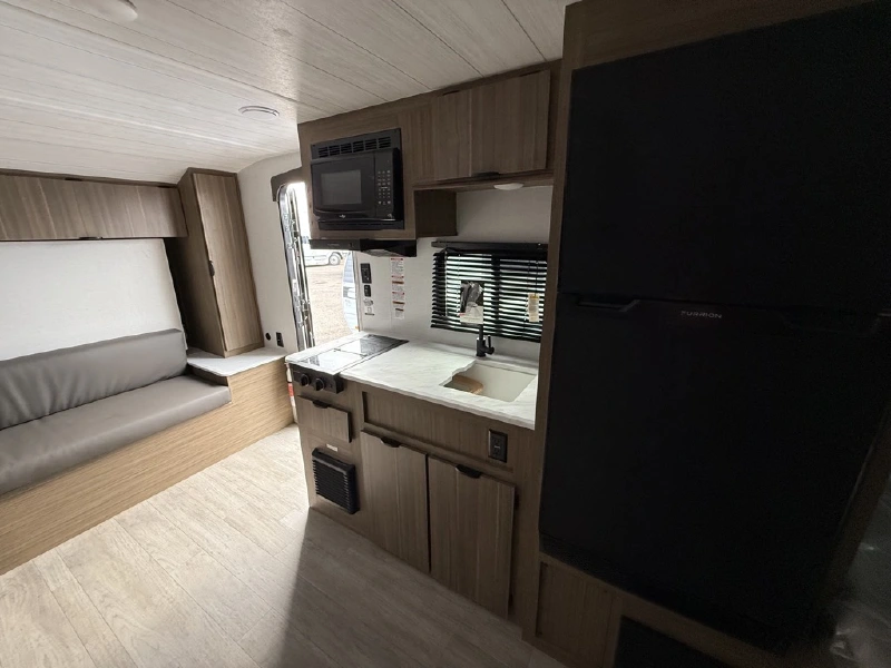 2025 FOREST RIVER EVO 178BHSK