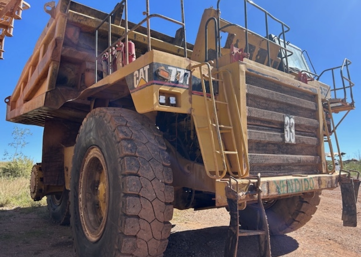 キャタピラー777D Caterpillar 777 - Wikipedia