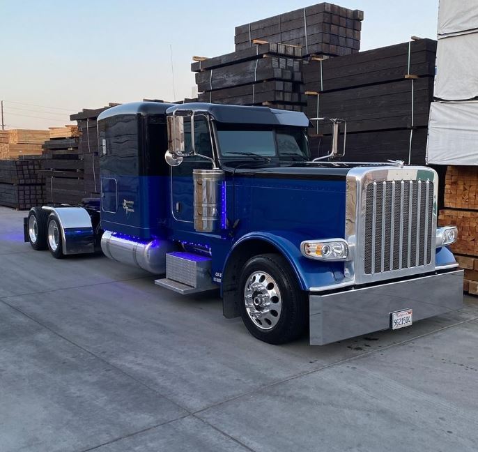 2020 PETERBILT 389 Conventional Sleeper in Los Alamitos, CA