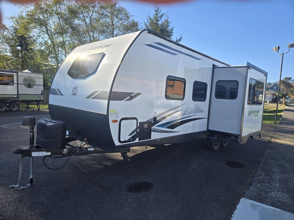 2022 Forest River surveyor 252rble