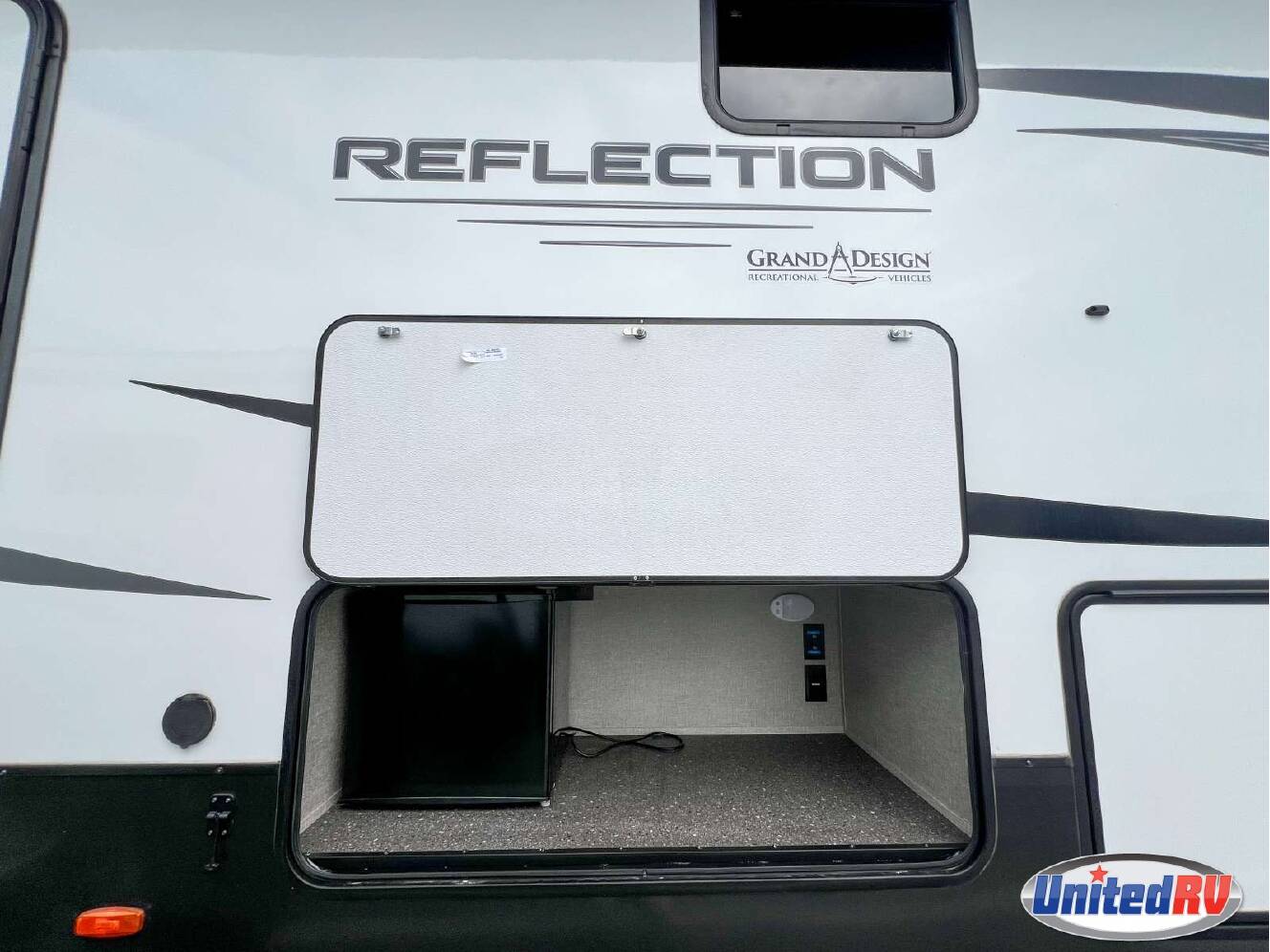 A photo of this 2022 Grand Design REFLECTION 31MB