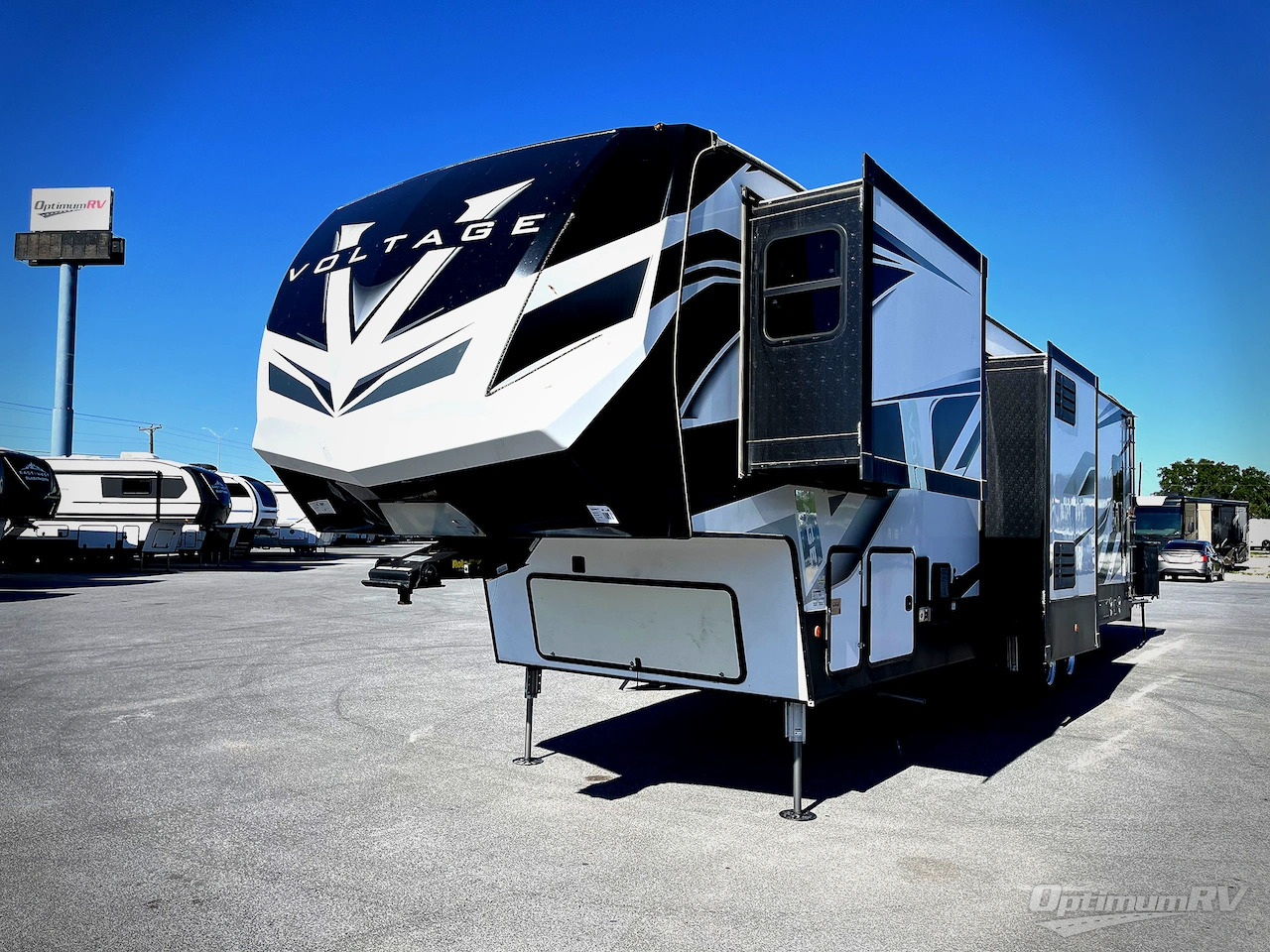 2021 Dutchmen RV voltage 3845