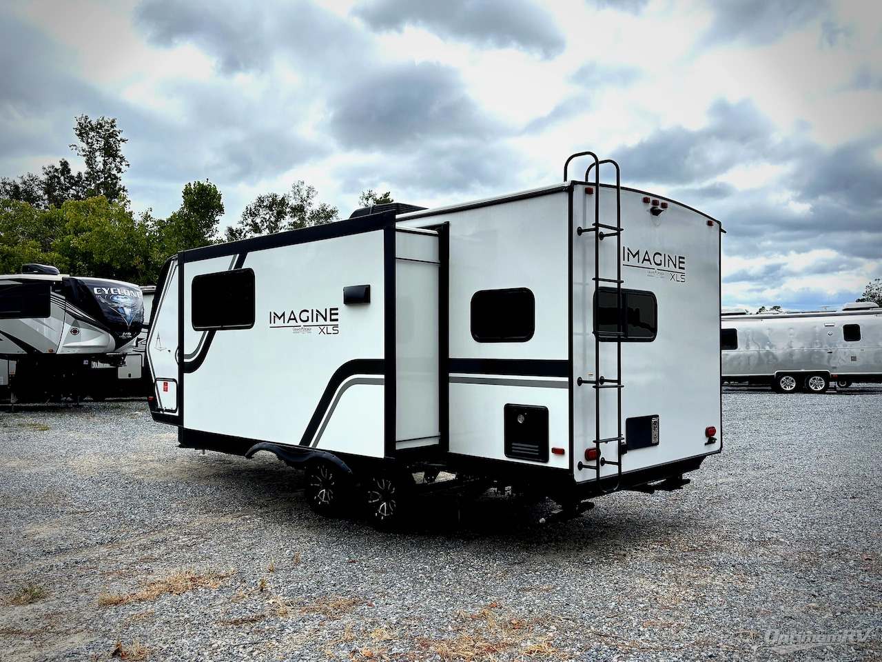 2026 Grand Design RV imagine 22mle