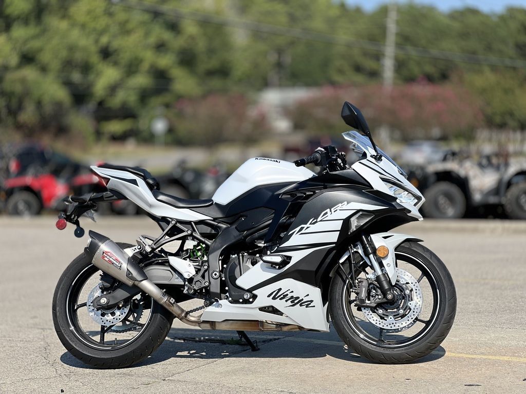 『TEN H.S SILVER×石 10』 2018 Kawasaki Ninja ZX10R ABS Metallic Matte Fusion Silver