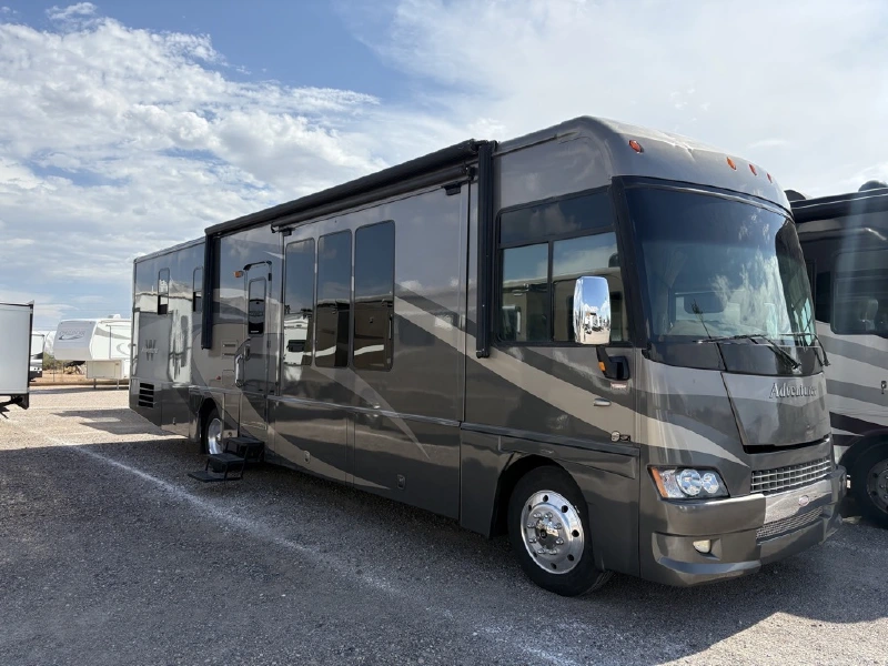 2008 WINNEBAGO ADVENTURER 38J