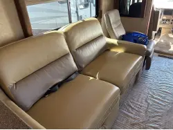 2008 WINNEBAGO ADVENTURER 38J