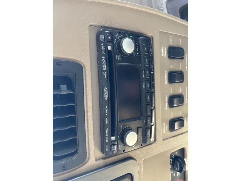 2008 WINNEBAGO ADVENTURER 38J