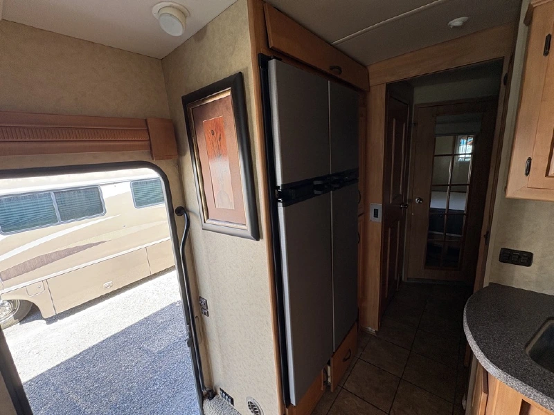 2008 WINNEBAGO ADVENTURER 38J