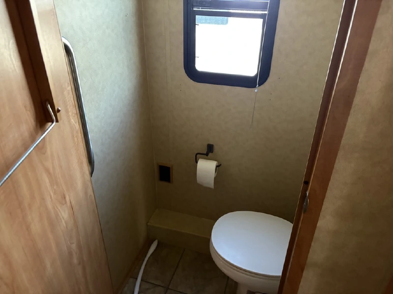 2008 WINNEBAGO ADVENTURER 38J