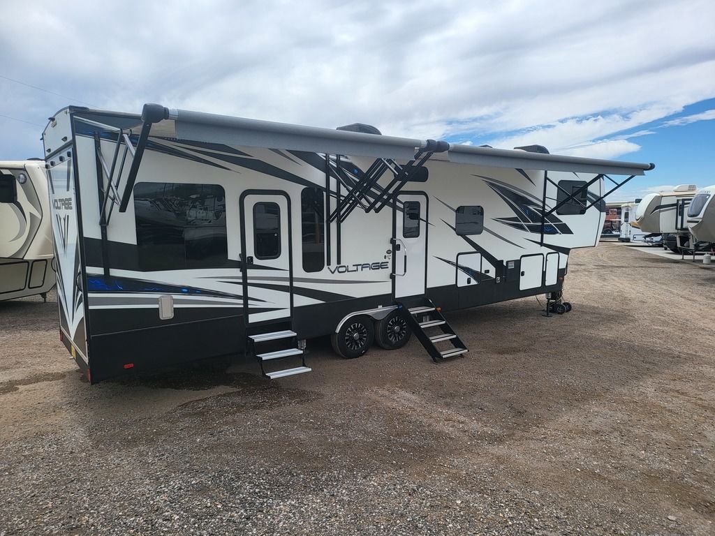 2019 Dutchmen RV voltage 3705