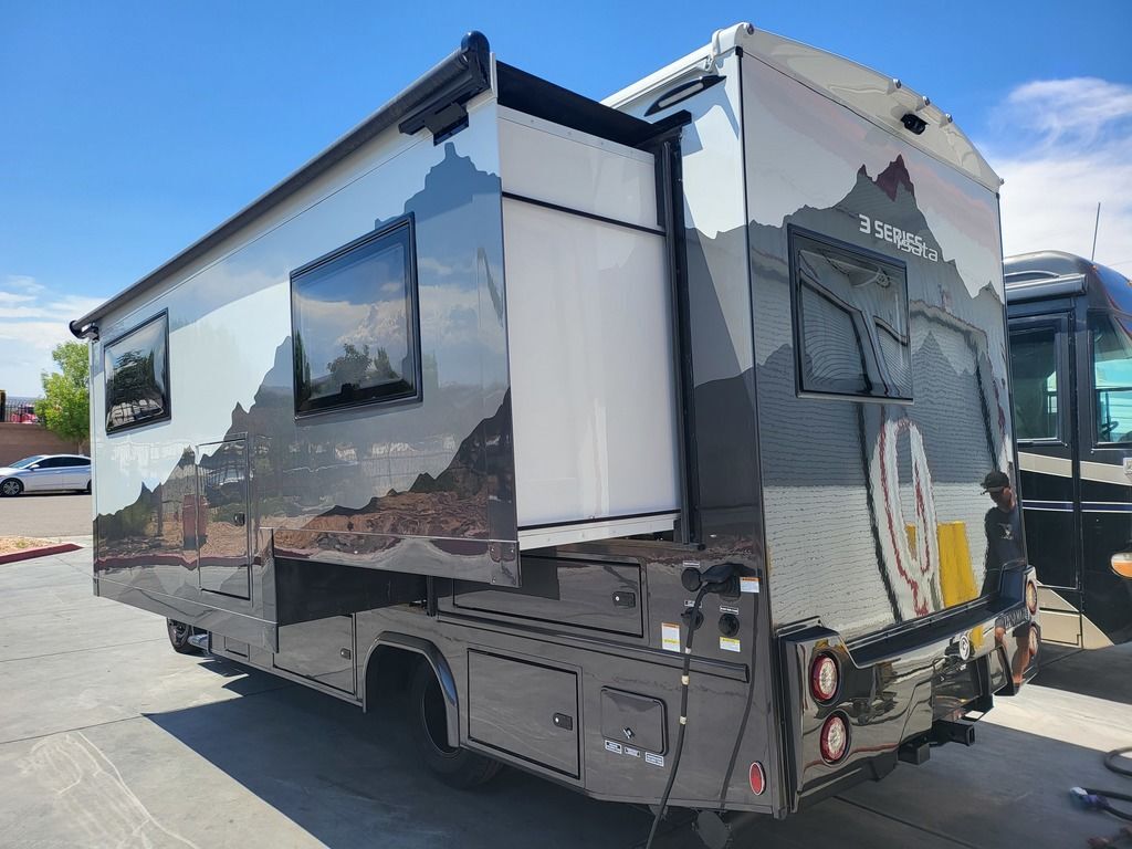 2024 Dynamax isata 24fw