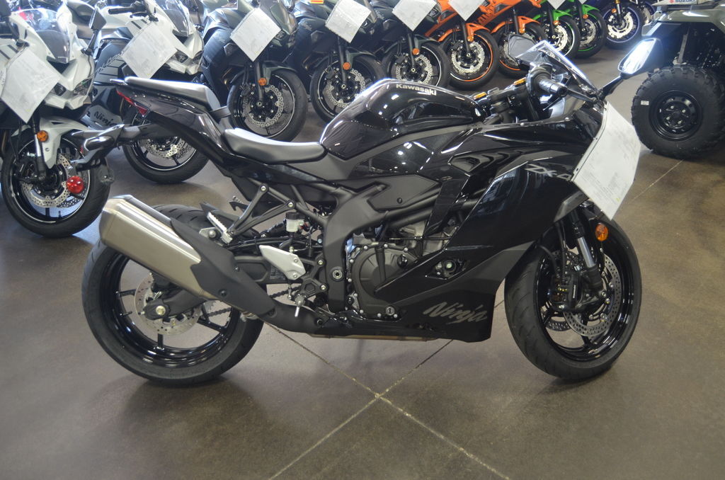 売ります！ Ninja ZX－4R SE(カワサキ)のバイクを探すなら