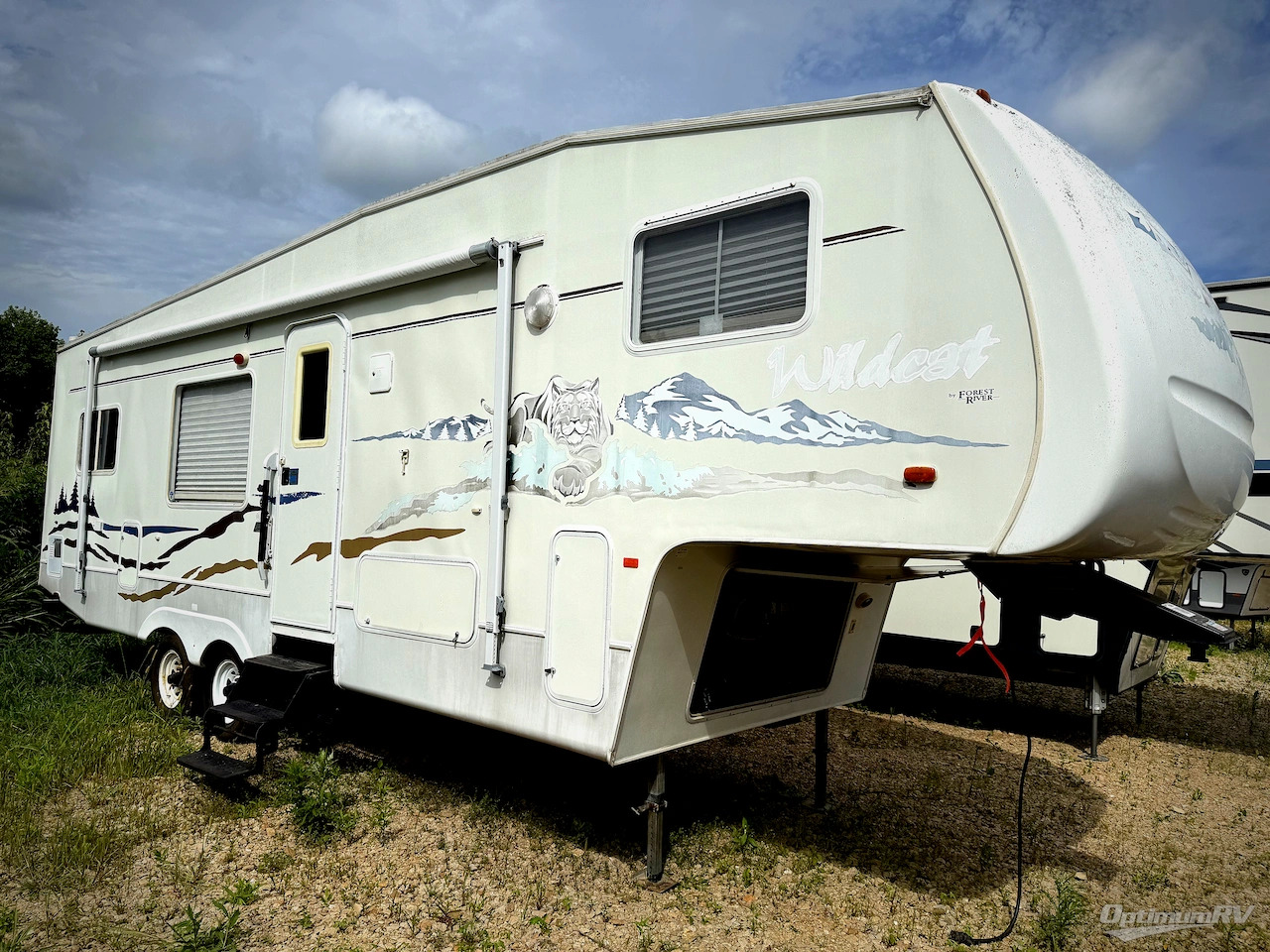 2005 Forest River wildcat 26fbs