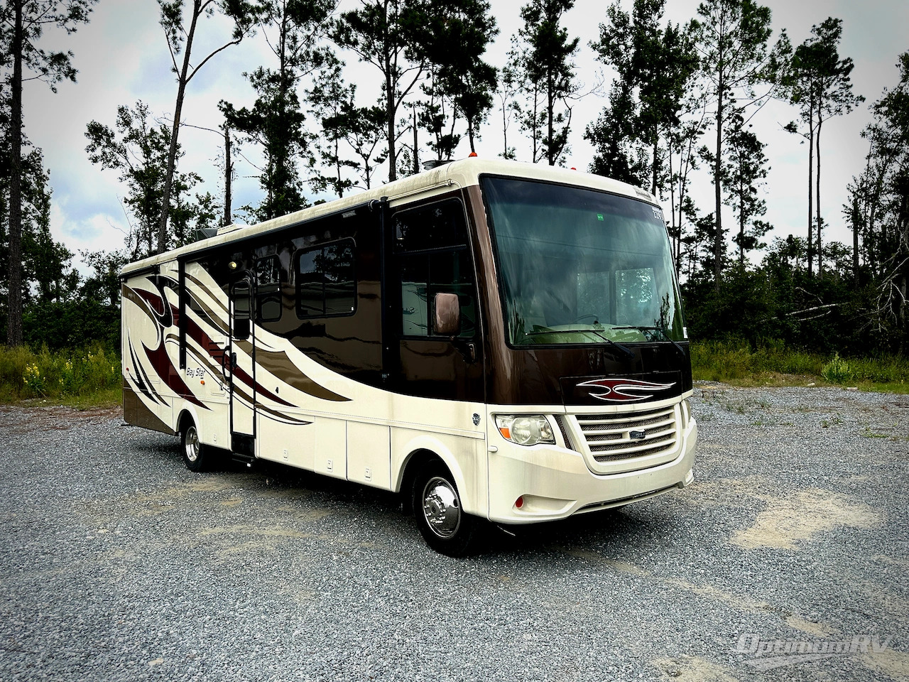 2013 Newmar bay star 3305