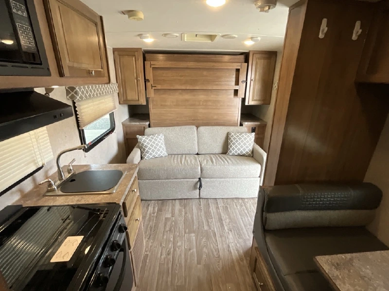 2018 FOREST RIVER FLAGSTAFF MICRO LITE XLT 19FD