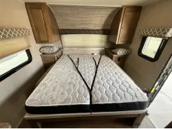 2018 FOREST RIVER FLAGSTAFF MICRO LITE XLT 19FD