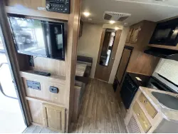 2018 FOREST RIVER FLAGSTAFF MICRO LITE XLT 19FD