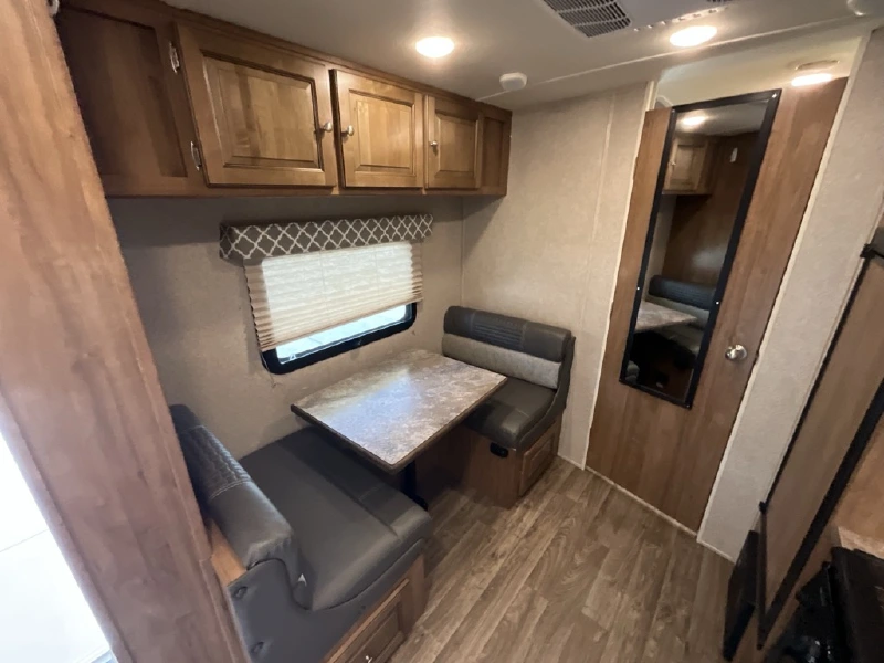 2018 FOREST RIVER FLAGSTAFF MICRO LITE XLT 19FD
