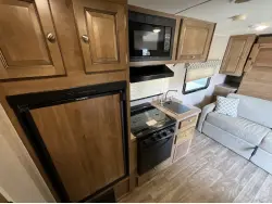 2018 FOREST RIVER FLAGSTAFF MICRO LITE XLT 19FD