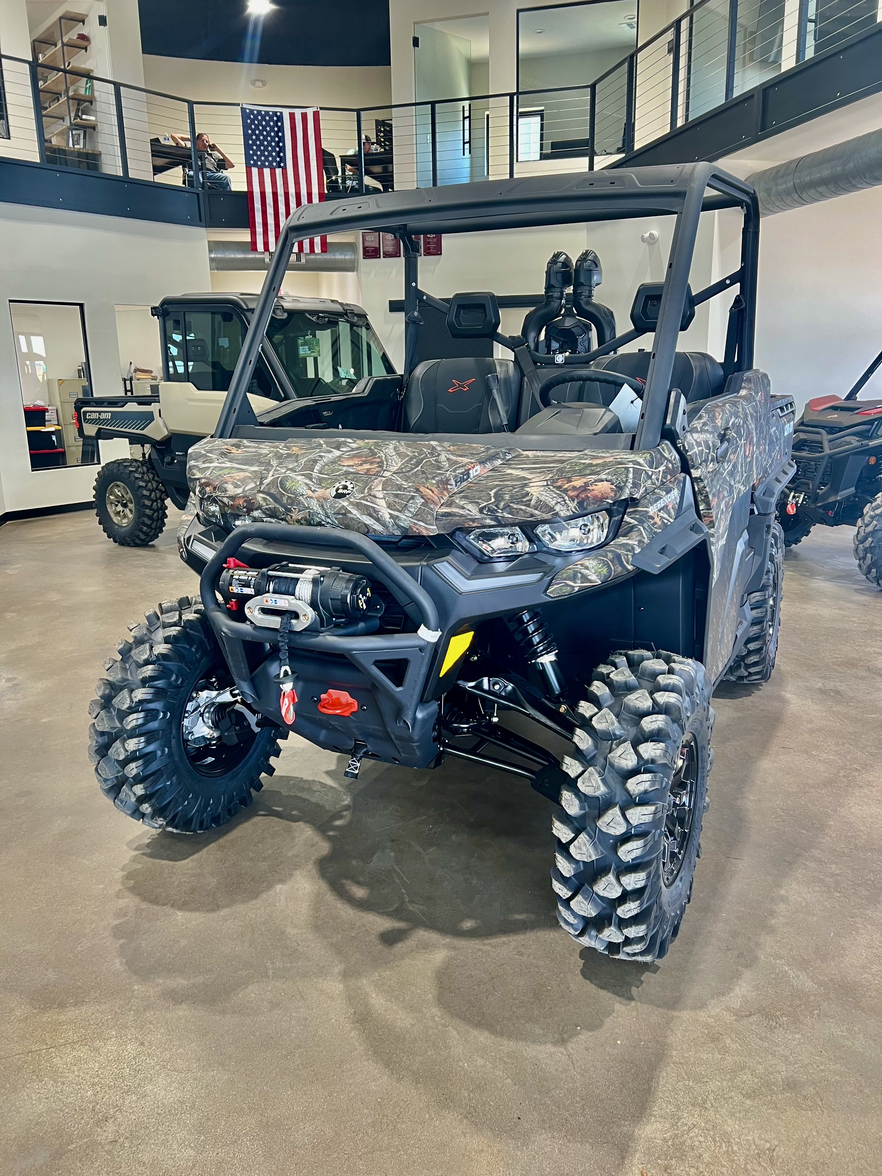 2025 Can-Am DEFENDER MAX X MR HD10 in clinton OK