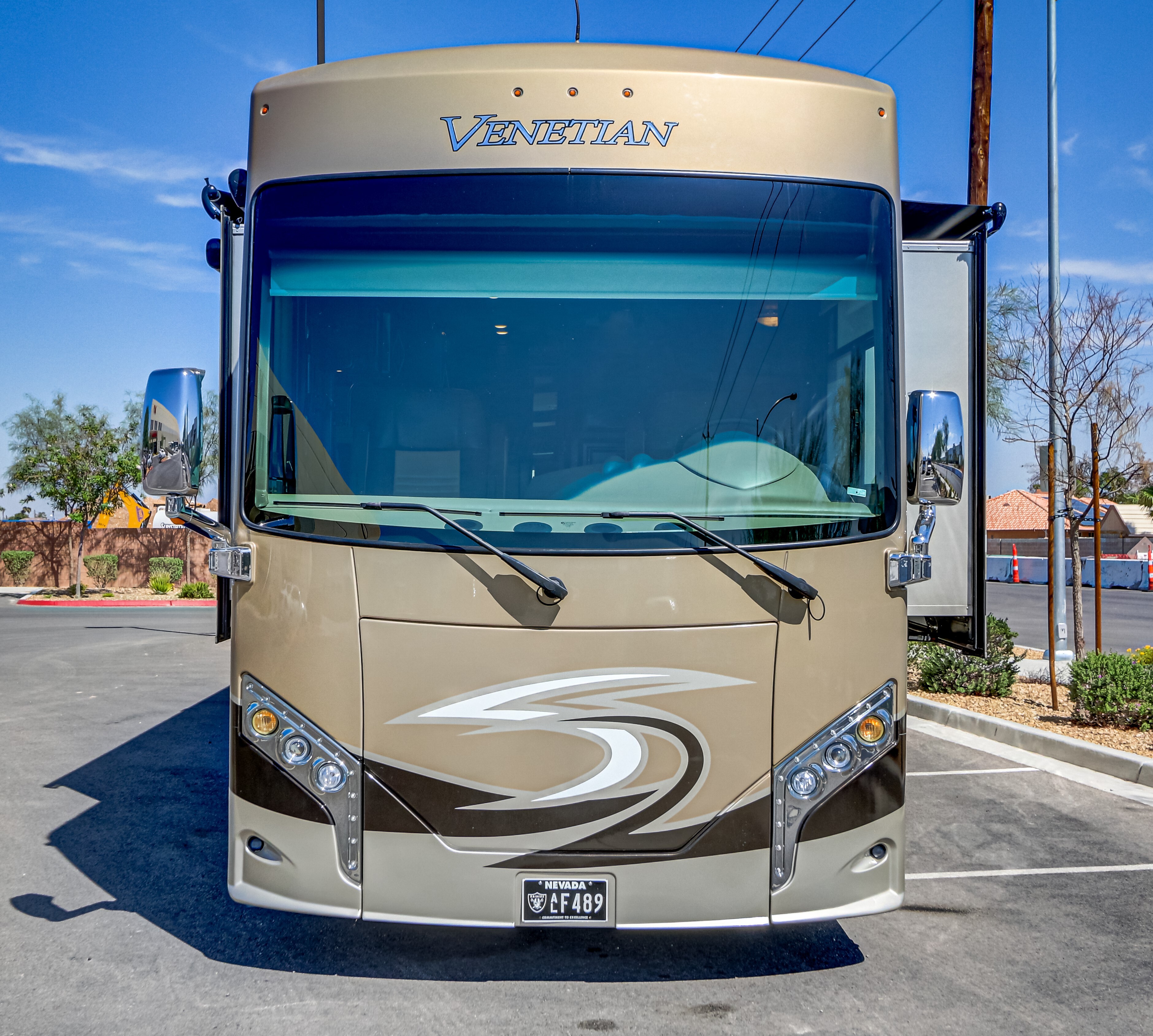 2017 Thor Motor Coach Venetian 40A A40 in las vegas NV