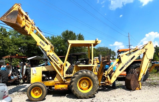 FORD 555 in Franklin, OH