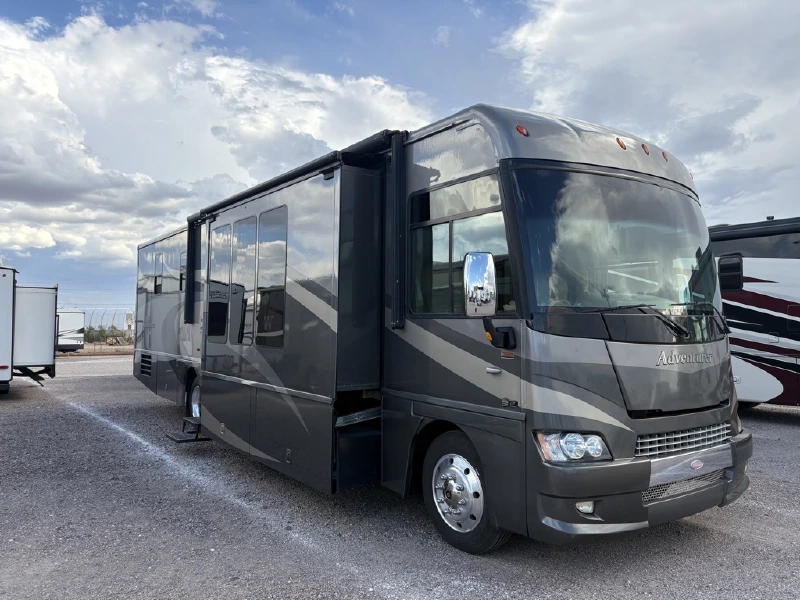 2008 WINNEBAGO