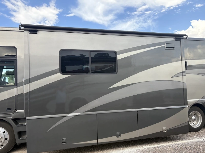 2008 WINNEBAGO ADVENTURER 38J