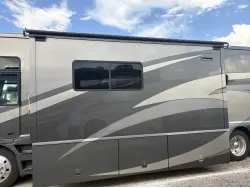 2008 WINNEBAGO ADVENTURER 38J