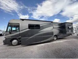 2008 WINNEBAGO ADVENTURER 38J