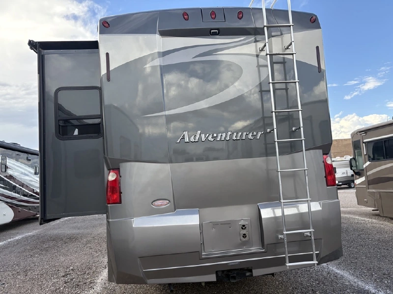2008 WINNEBAGO ADVENTURER 38J