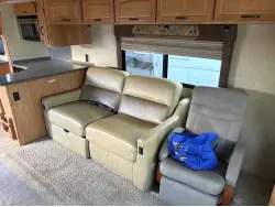 2008 WINNEBAGO ADVENTURER 38J