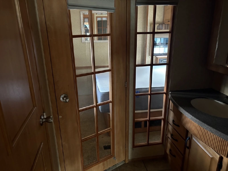 2008 WINNEBAGO ADVENTURER 38J
