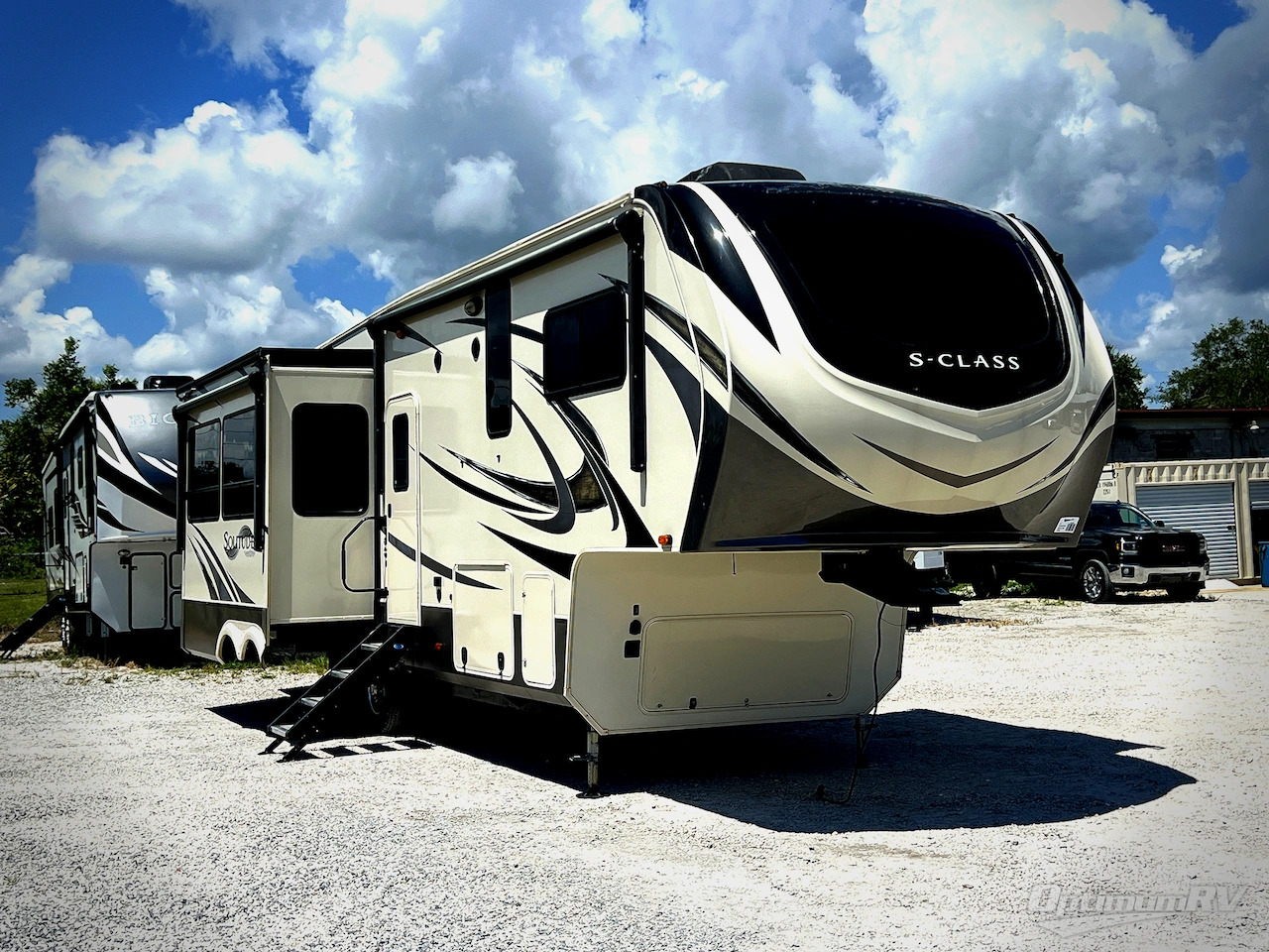 2019 Grand Design RV solitude 2930rl