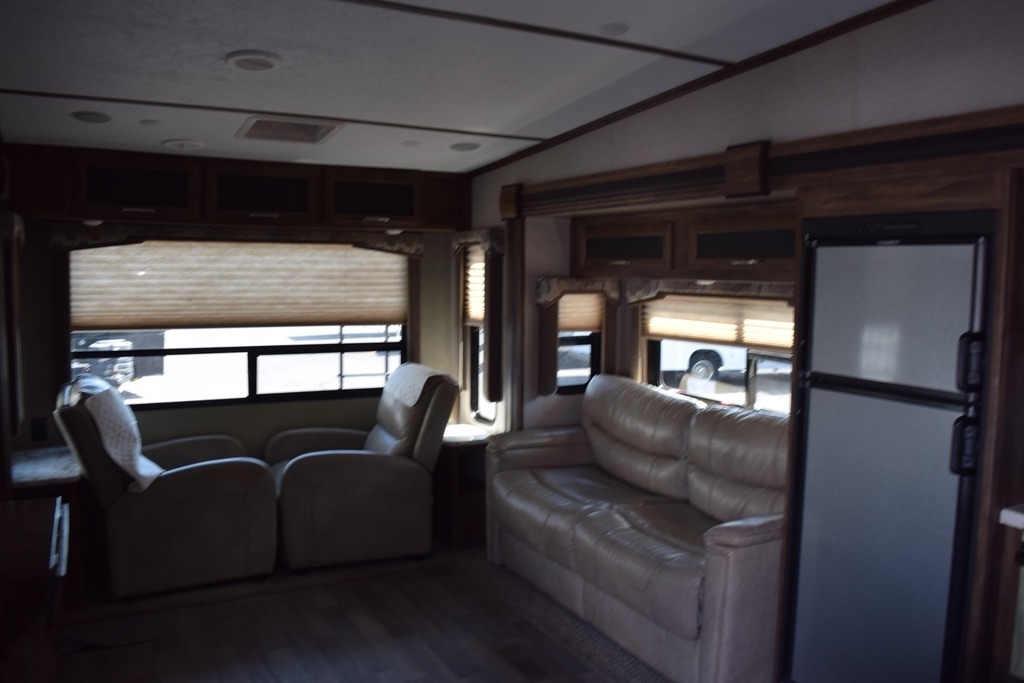2018 Keystone RV cougar 27sgs