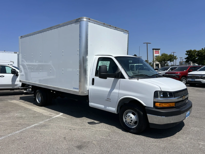 2025 CHEVROLET EXPRESS G4500