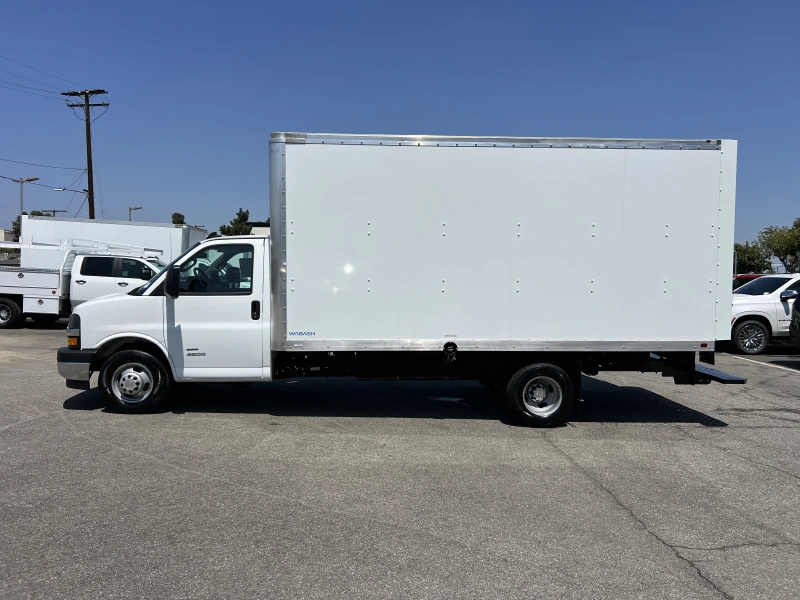 2025 CHEVROLET EXPRESS G4500