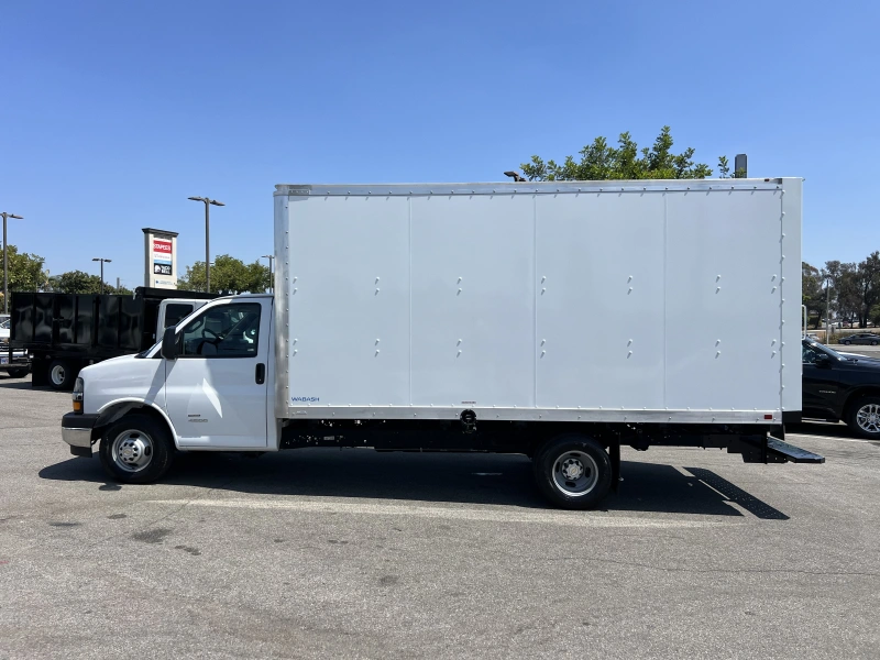 2025 CHEVROLET EXPRESS G4500