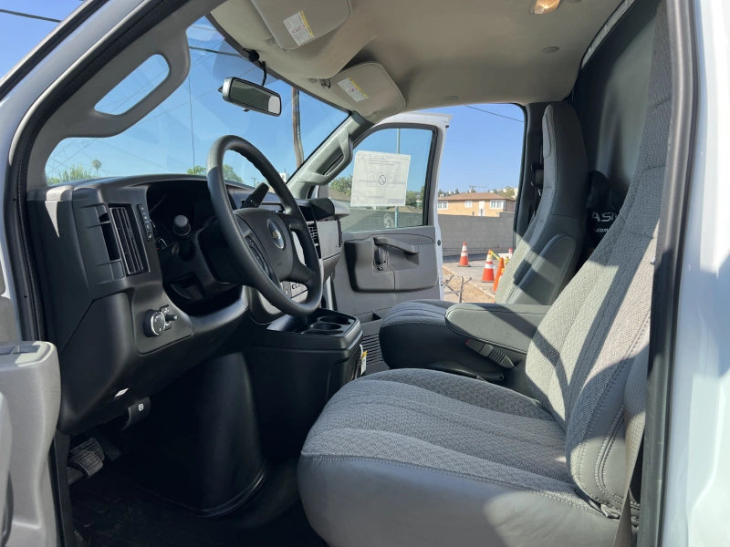 2025 CHEVROLET EXPRESS G4500