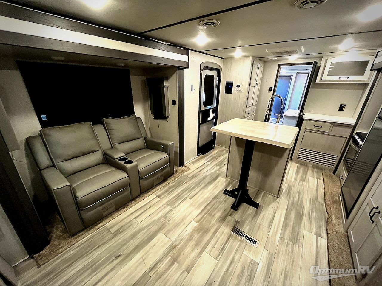 2022 Keystone RV sprinter 330kbs